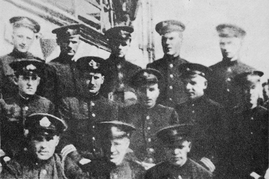 Командно-политический состав «Коминтерна». 1942 г. Командно-политический состав «Коминтерна». 1942 г.